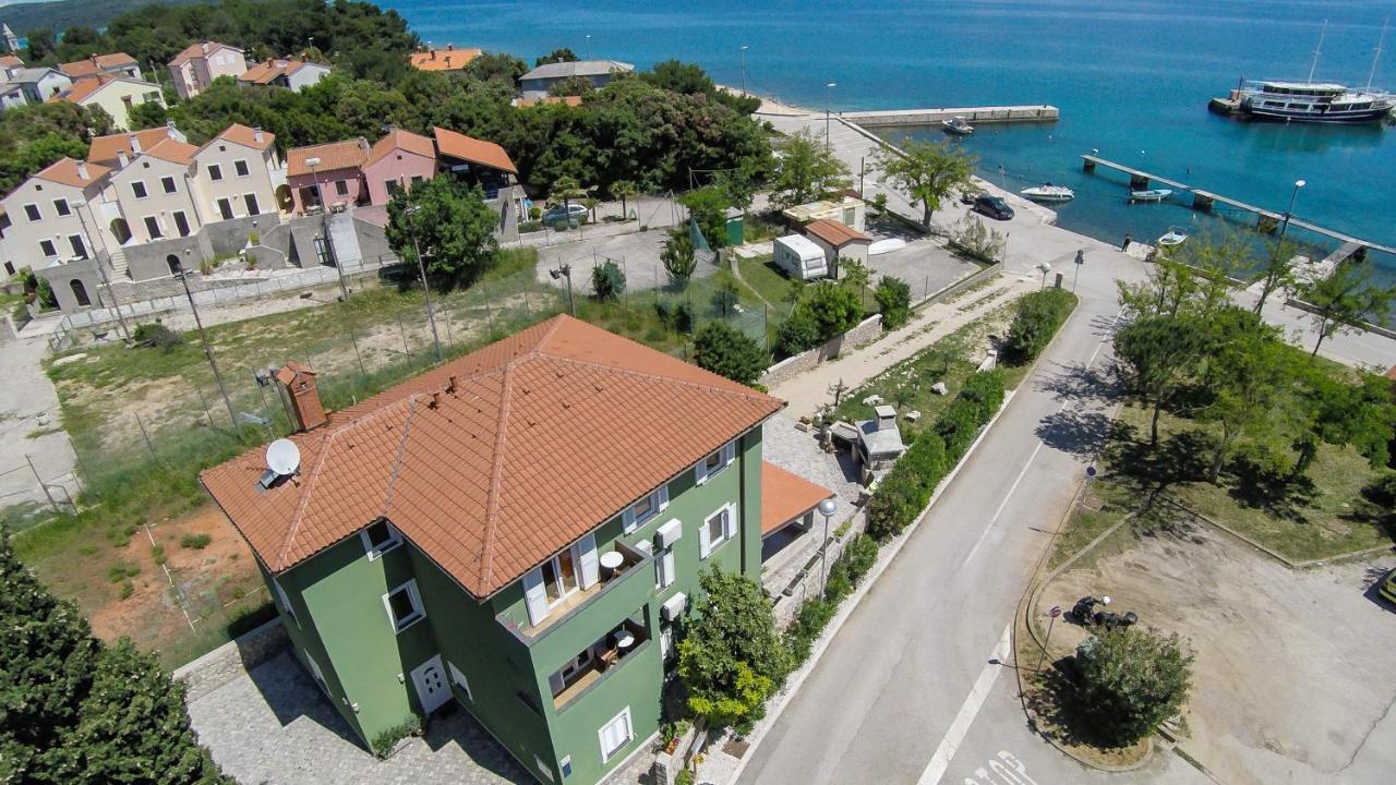 Apartments And Rooms By The Sea Nerezine, Losinj - 11815 Екстер'єр фото
