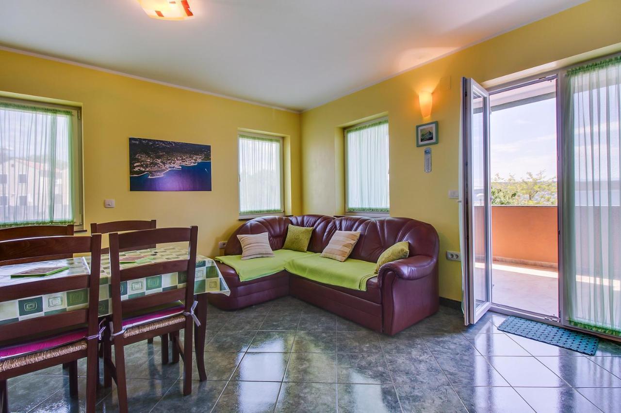 Apartments And Rooms By The Sea Nerezine, Losinj - 11815 Екстер'єр фото