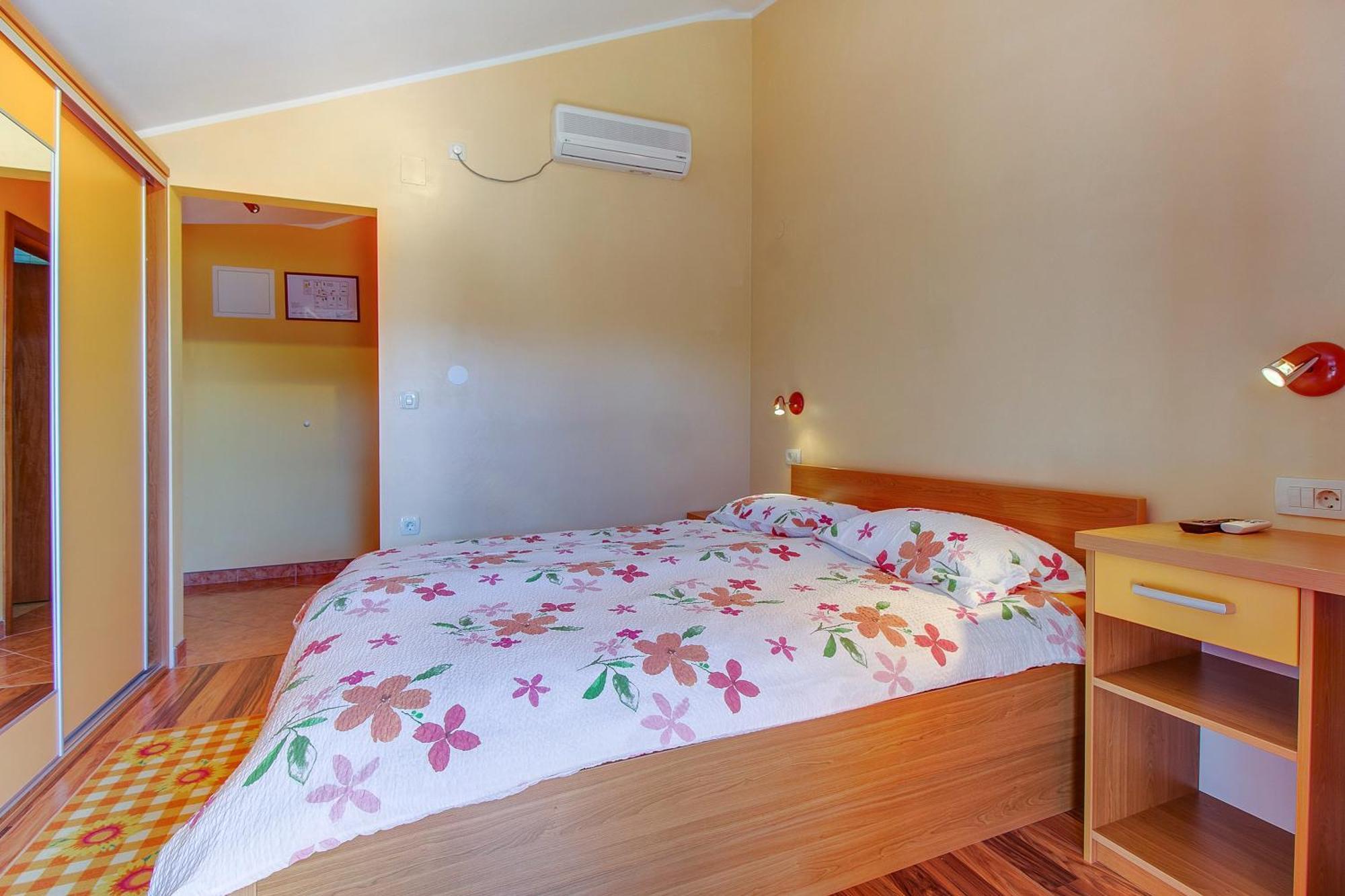Apartments And Rooms By The Sea Nerezine, Losinj - 11815 Номер фото